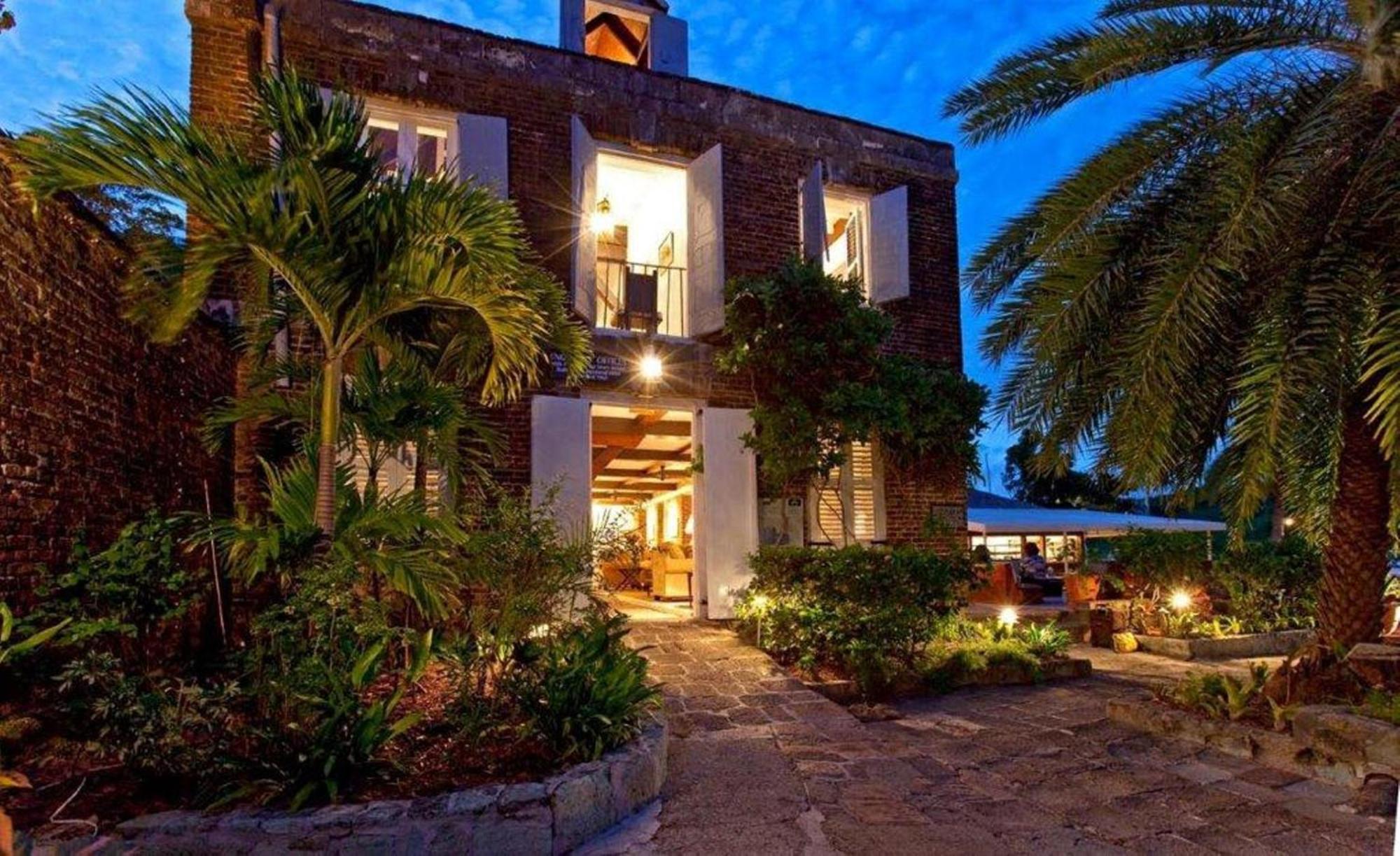 Admiral'S Inn And Gunpowder Suites English Harbour Экстерьер фото
