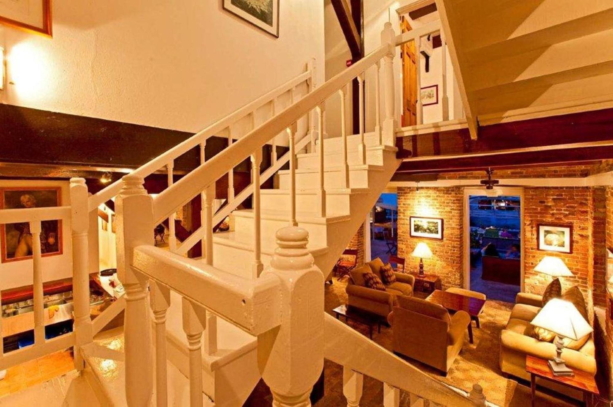 Admiral'S Inn And Gunpowder Suites English Harbour Экстерьер фото