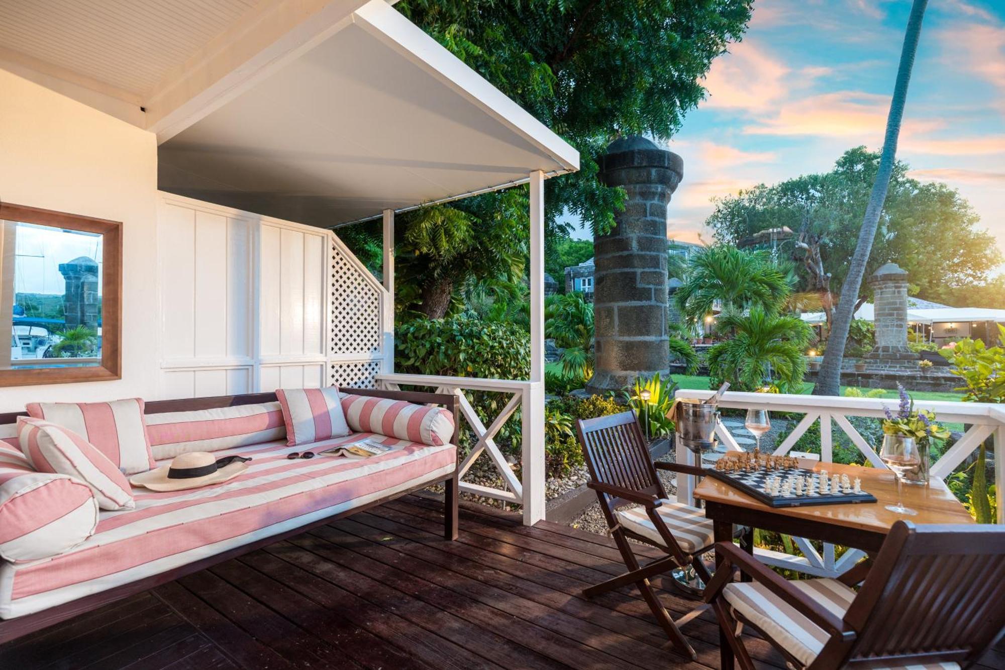 Admiral'S Inn And Gunpowder Suites English Harbour Экстерьер фото