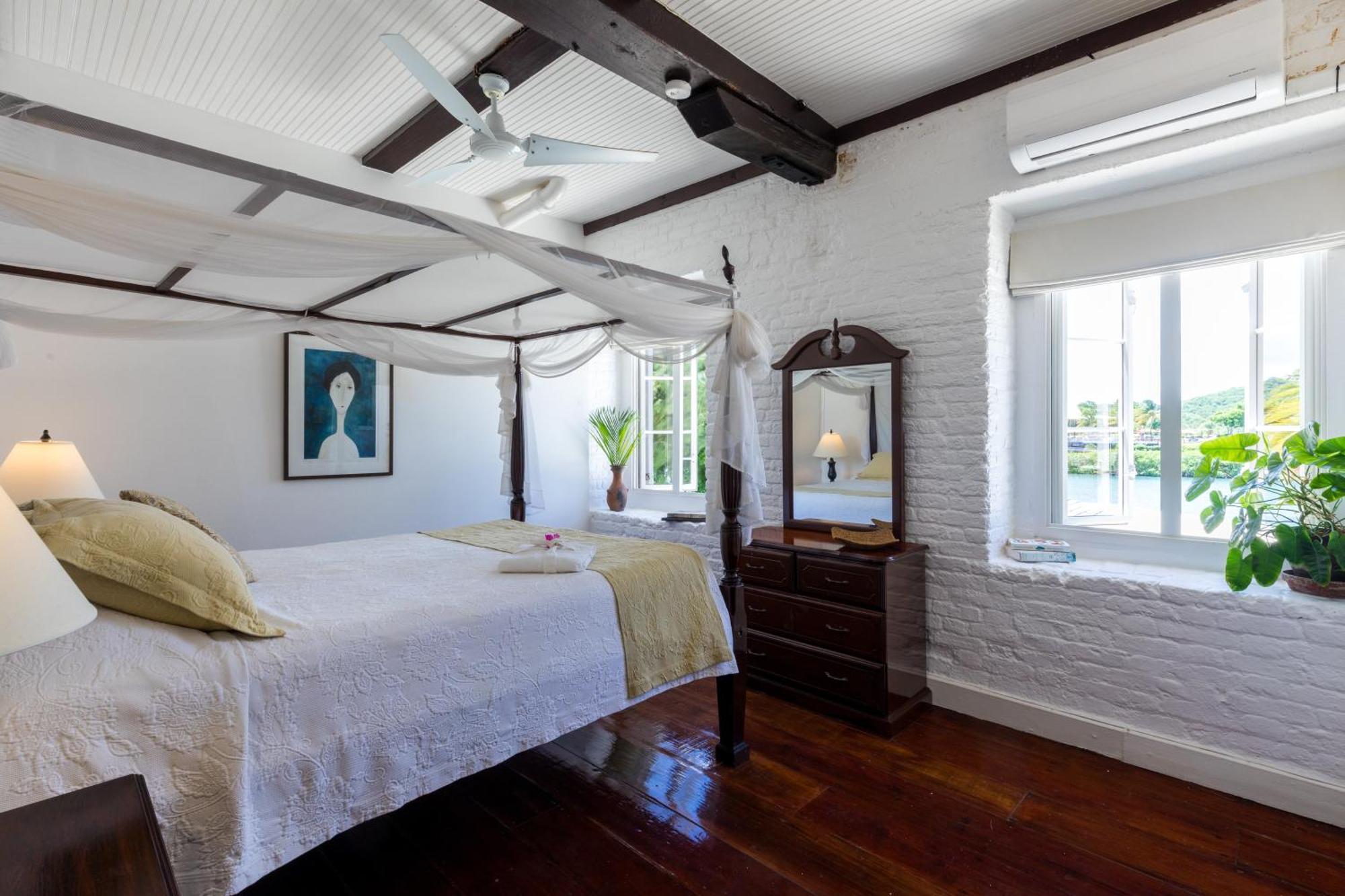 Admiral'S Inn And Gunpowder Suites English Harbour Экстерьер фото