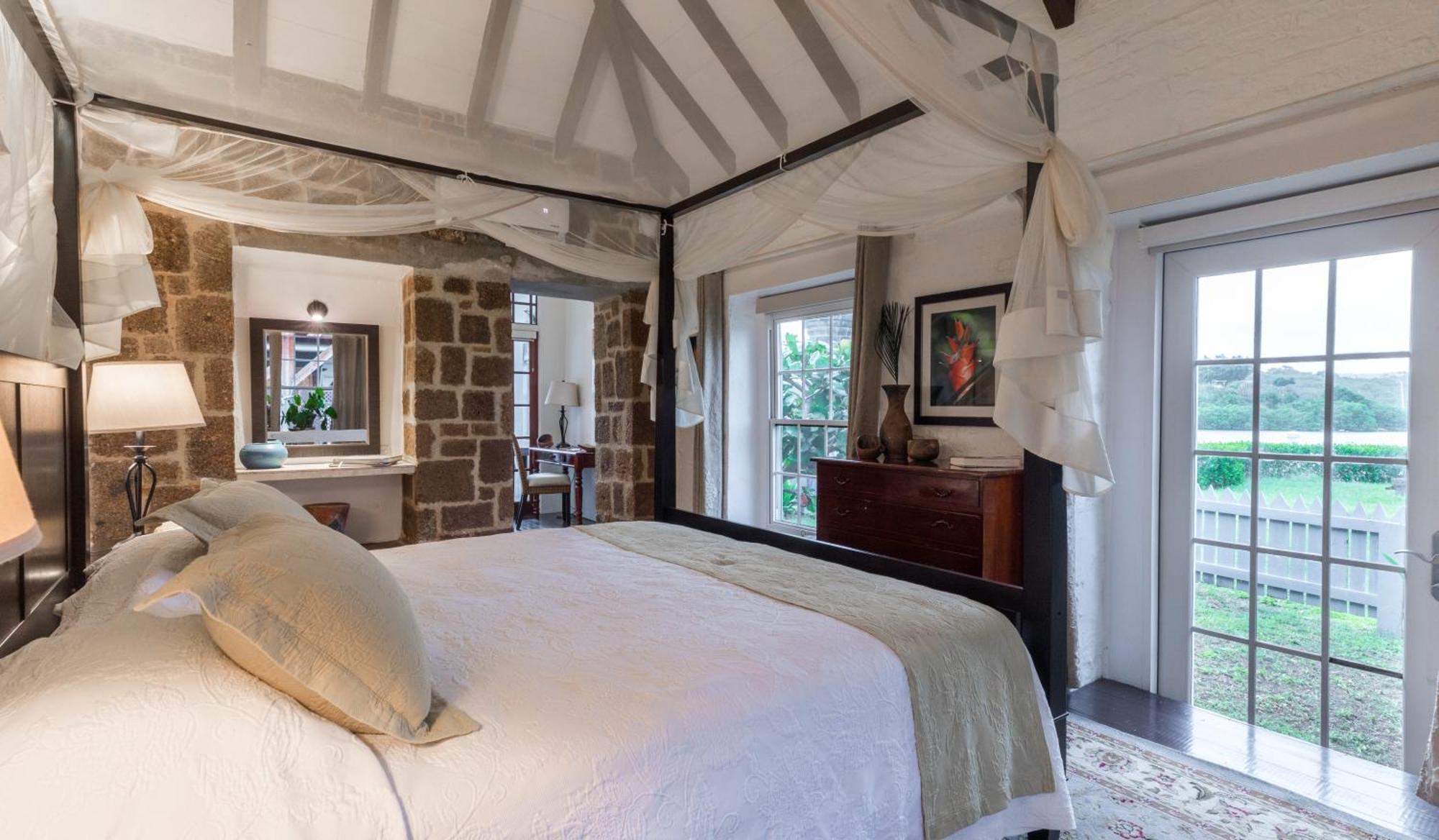 Admiral'S Inn And Gunpowder Suites English Harbour Экстерьер фото